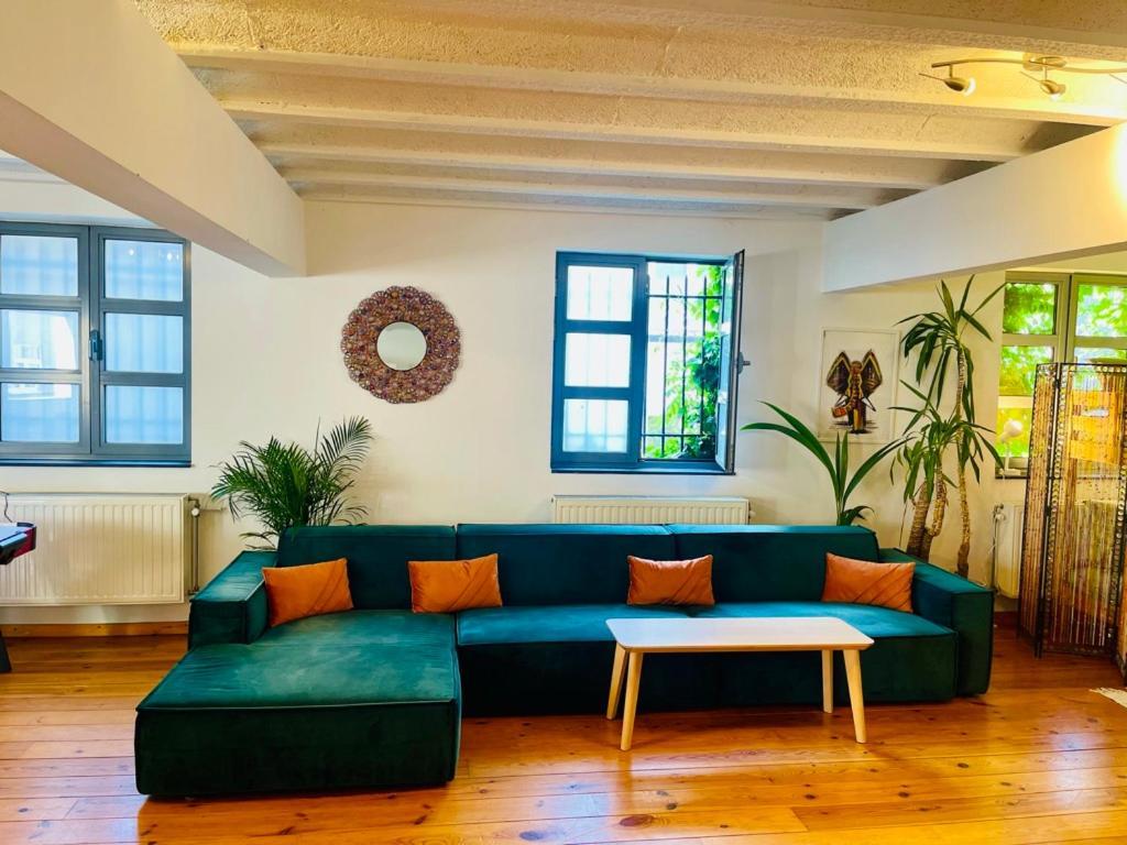 Down Town Oasis-Spacious Loft With Private Parking Brüsszel Kültér fotó